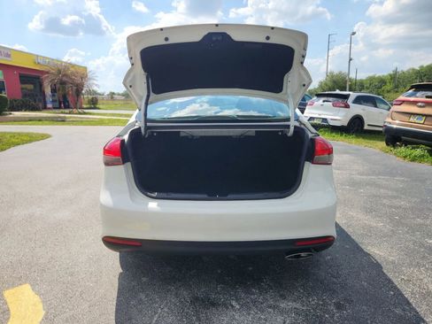 Used 2018 Kia Forte S image 13