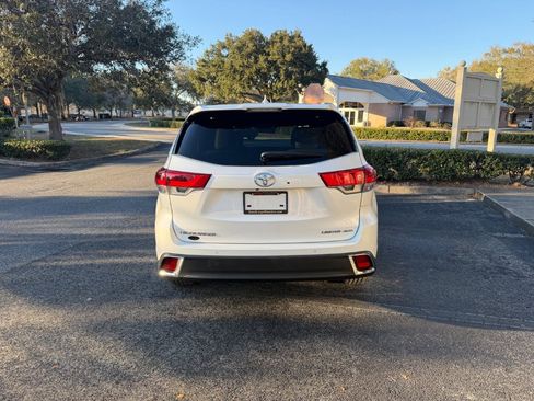 Used 2019 Toyota Highlander Limited Platinum image 9