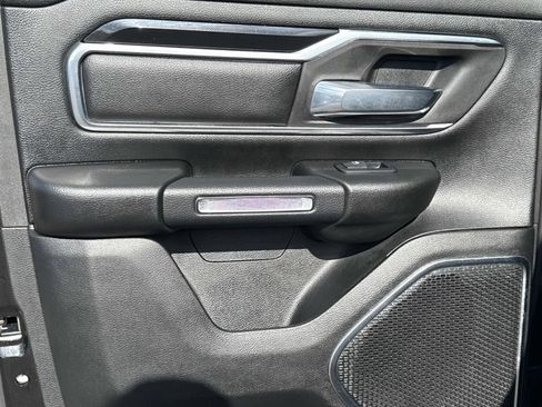 Used 2019 RAM 1500 Laramie image 12