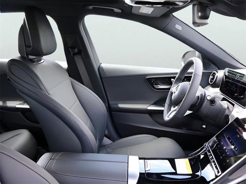 Certified 2025 Mercedes-Benz C 300 4MATIC Sedan image 10