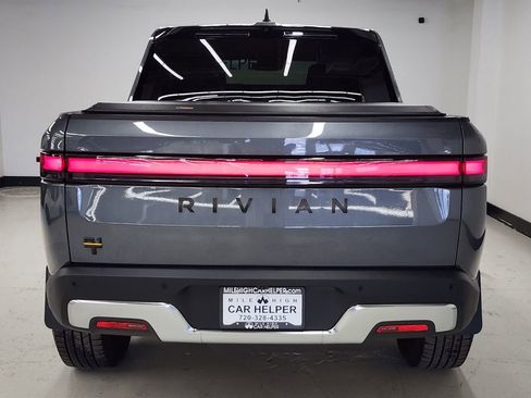 Used 2023 Rivian R1T Adventure image 10