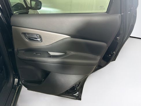 Used 2024 Nissan Murano SV AWD/4WD image 27