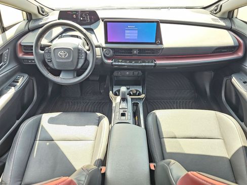 Used 2023 Toyota Prius Prime Premium FWD image 15