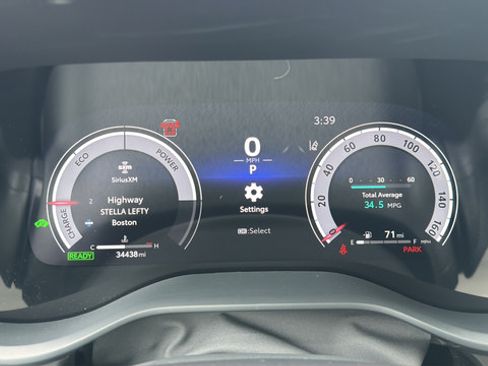 Used 2025 Toyota Sienna Platinum AWD/4WD image 13