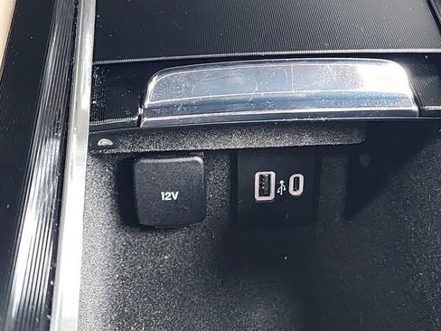 Used 2022 Lincoln Corsair Standard w/ Equipment Group 101A image 25