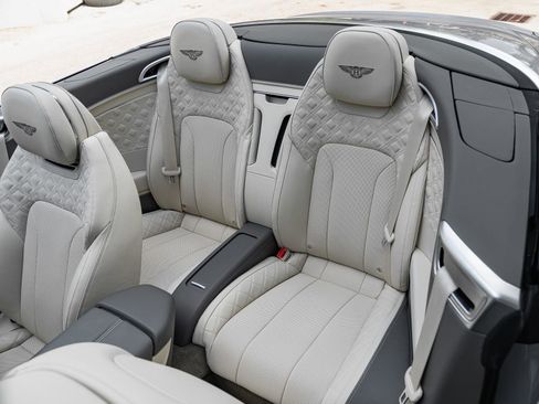 Used 2022 Bentley Continental GT image 43