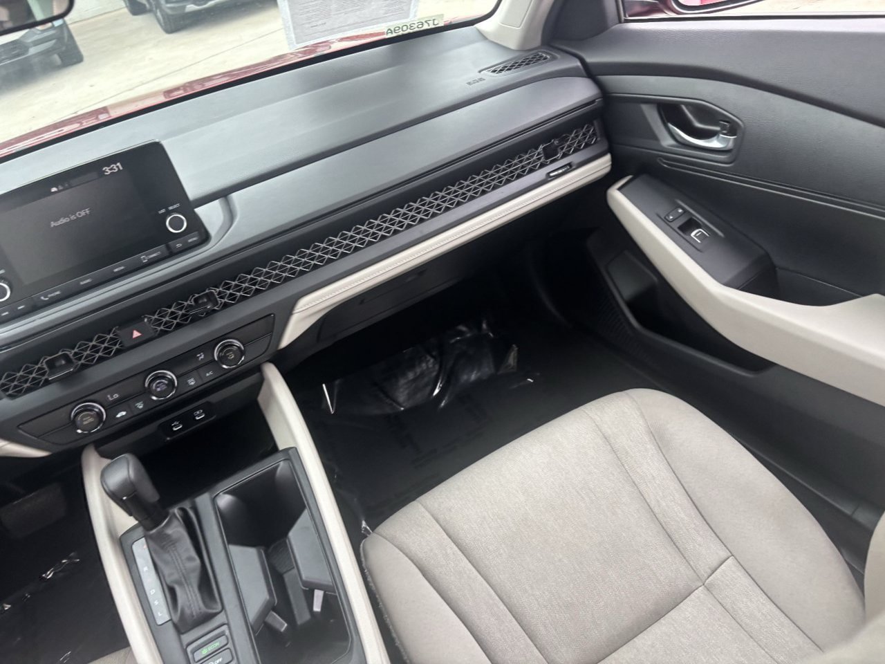 Certified 2024 Honda Accord LX image 17