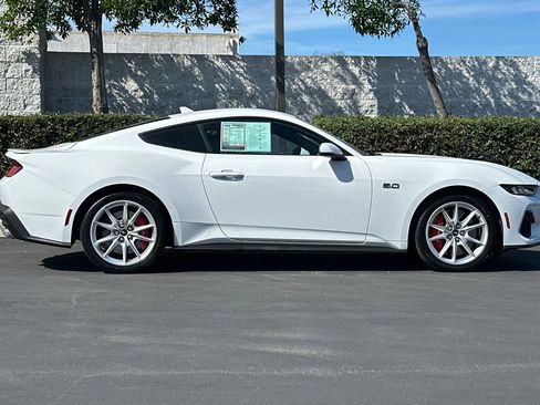 Used 2024 Ford Mustang GT Premium image 3