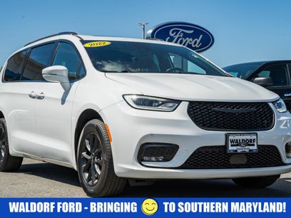 Used 2022 Chrysler Pacifica Touring-L w/ S Appearance Package