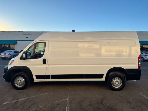 Used 2023 RAM ProMaster 2500 image 6