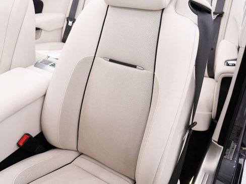 Certified 2018 Rolls-Royce Dawn RWD image 25