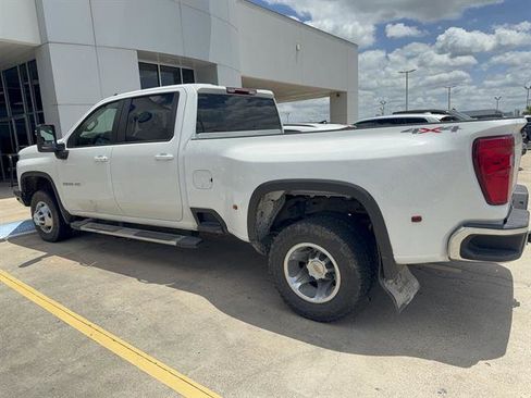 Used 2024 Chevrolet Silverado 3500 LT w/ Convenience Package AWD/4WD image 2