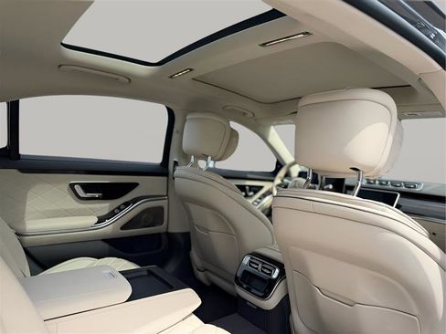 Used 2023 Mercedes-Benz S 580 4MATIC Sedan image 42