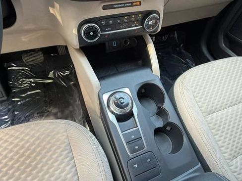 Certified 2020 Ford Escape SE FWD image 28
