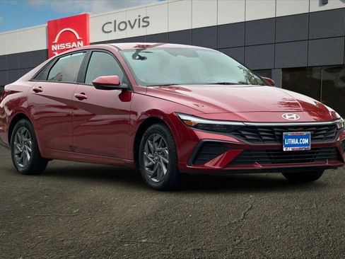 Used 2024 Hyundai Elantra SEL image 10