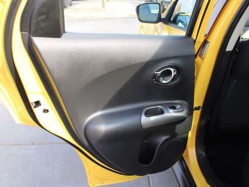 Used 2016 Nissan Juke S image 23