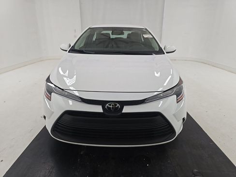 Used 2026 Toyota Corolla LE FWD image 2