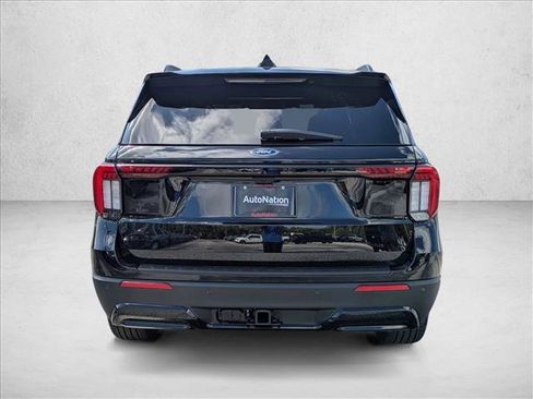 New 2026 Ford Explorer ST-Line image 9