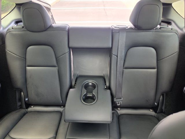 Used 2025 Tesla Model Y Long Range AWD/4WD image 35