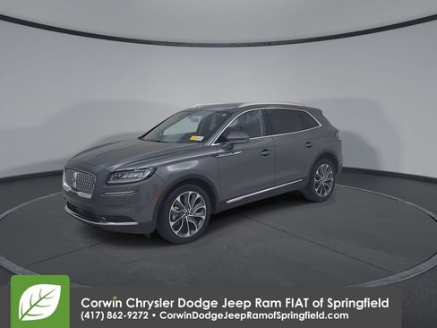 Used 2023 Lincoln Nautilus Reserve AWD/4WD image 7
