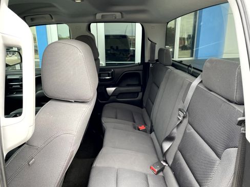 Used 2018 Chevrolet Silverado 1500 LT AWD/4WD image 10