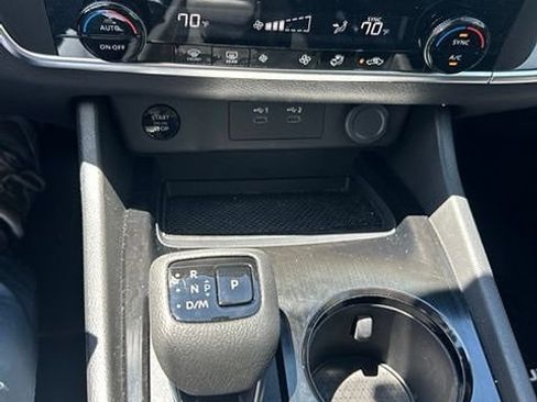 Certified 2026 Nissan Rogue SV FWD image 17