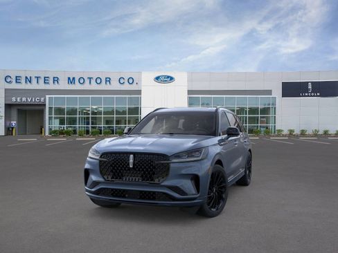 New 2025 Lincoln Aviator Reserve w/ Luxury Package image 2