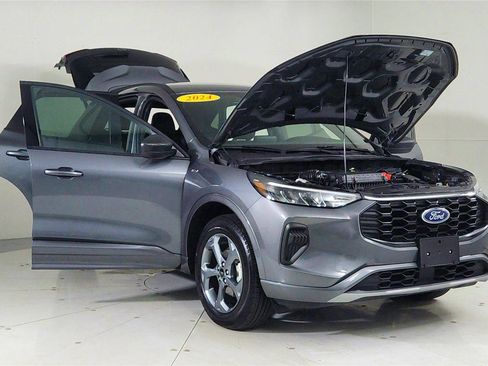 Used 2024 Ford Escape ST-Line image 9