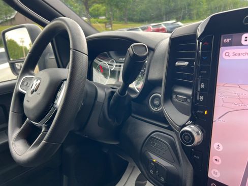 New 2025 RAM 2500 Tradesman AWD/4WD image 19
