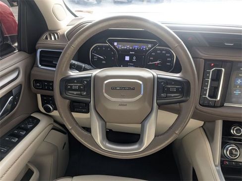 Used 2021 GMC Yukon Denali w/ Denali Premium Package image 20