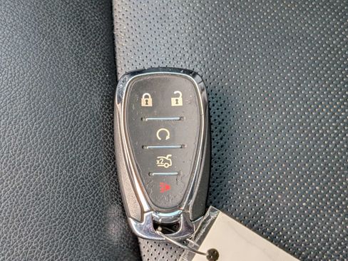 Used 2018 Chevrolet Malibu Premier w/ Premier Sun and Wheel Package FWD image 27
