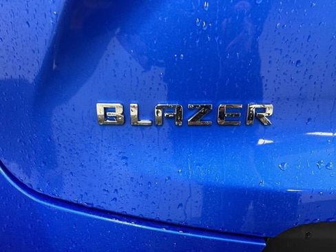 Certified 2024 Chevrolet Blazer LT w/ Convenience Package FWD image 31