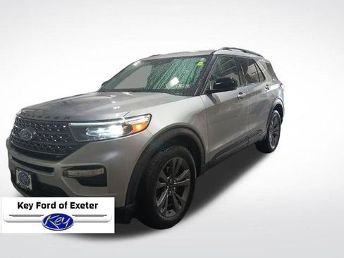 Certified 2022 Ford Explorer XLT w/ Equipment Group 202A AWD/4WD image 5