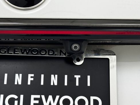 Used 2022 BMW 750i xDrive w/ Autobahn Package image 43