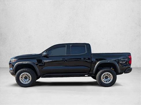 Used 2024 Chevrolet Colorado ZR2 w/ Safety Package AWD/4WD image 9