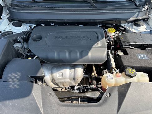 Certified 2020 Jeep Cherokee Latitude Plus image 23