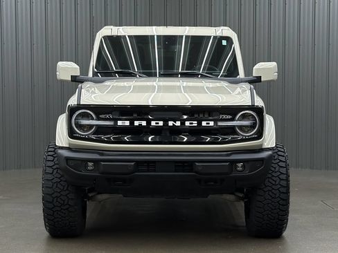Used 2025 Ford Bronco Outer Banks AWD/4WD image 8
