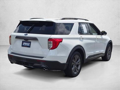 Used 2021 Ford Explorer XLT w/ Equipment Group 202A RWD image 5