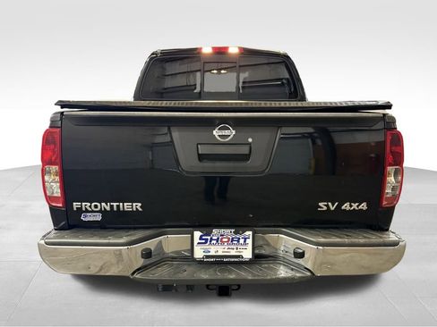 Used 2016 Nissan Frontier SV image 4