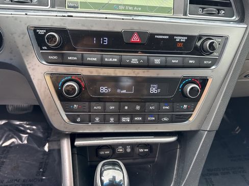 Used 2016 Hyundai Sonata Limited image 26