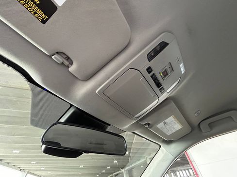 Used 2023 Toyota Highlander L image 54