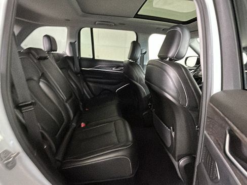 Used 2023 Jeep Grand Cherokee 4WD 4xe image 30
