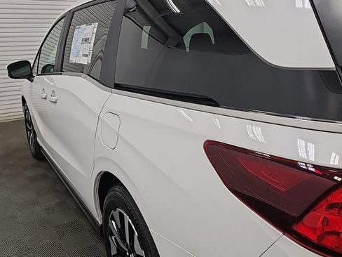 New 2026 Honda Odyssey EX-L image 6