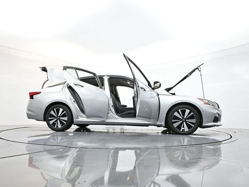 Used 2022 Nissan Altima 2.5 SV image 40