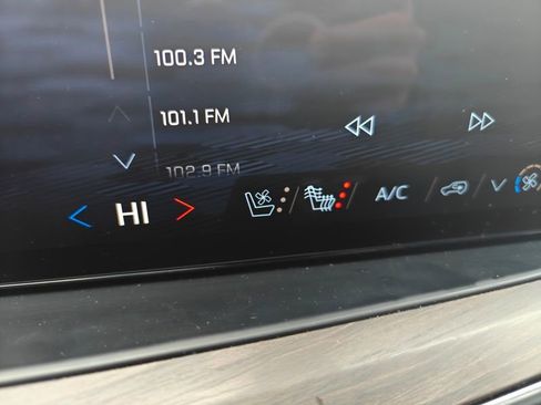 Used 2025 Chevrolet Tahoe Premier image 18