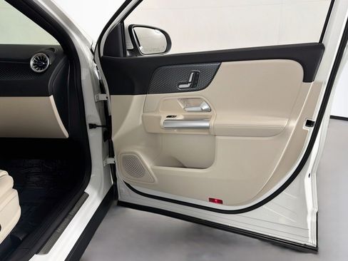 Certified 2025 Mercedes-Benz GLA 250 image 24
