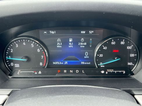 Used 2023 Ford Explorer XLT w/ Equipment Group 202A AWD/4WD image 33