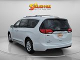 Used 2020 Chrysler Pacifica Touring-L image 3