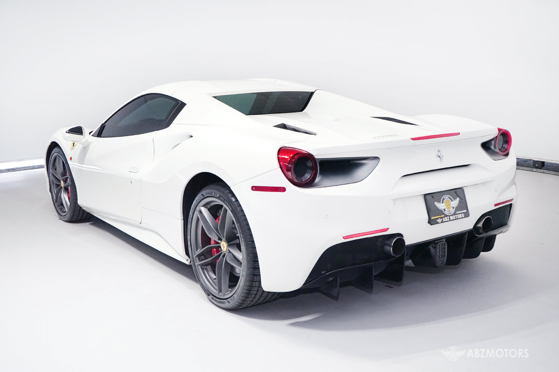 Used 2019 Ferrari 488 Spider RWD image 6