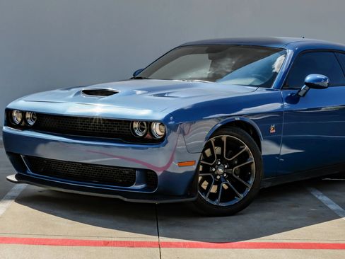 Used 2020 Dodge Challenger R/T Scat Pack RWD image 8